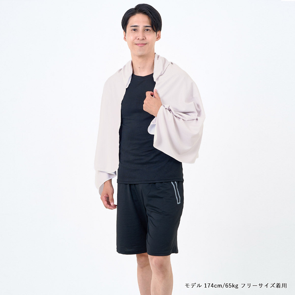 ⭐︎早い者勝ち⭐︎ 冷感アイスポンチョ　2枚セット【ブラック・アイボリー】 冷感アイスポンチョ（アイボリー/極小ロゴB） – STEAD